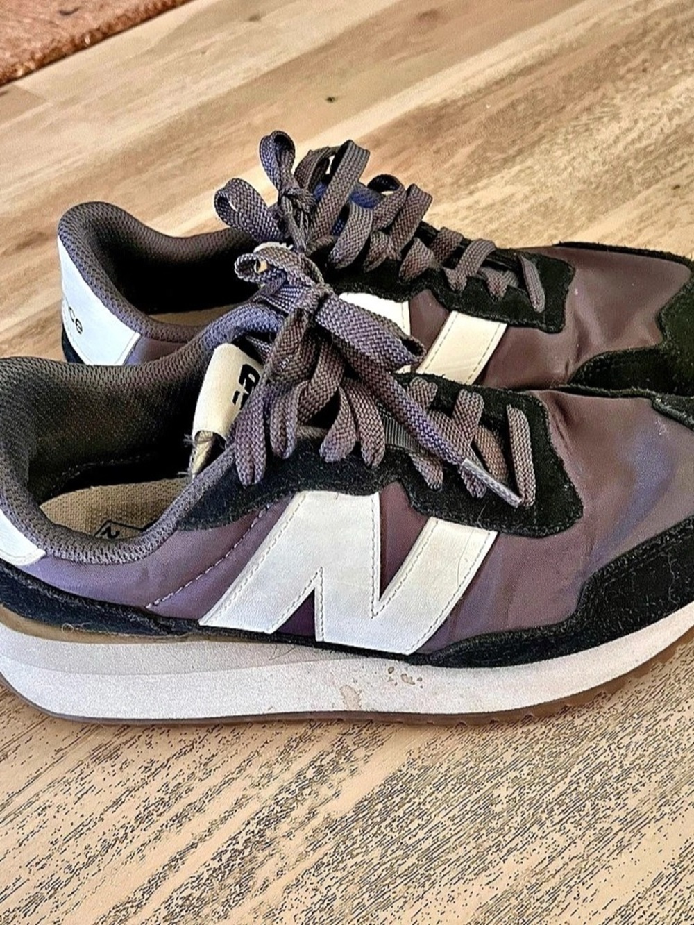 New Balance 327 Black White Gum Women's Sneakers in Black